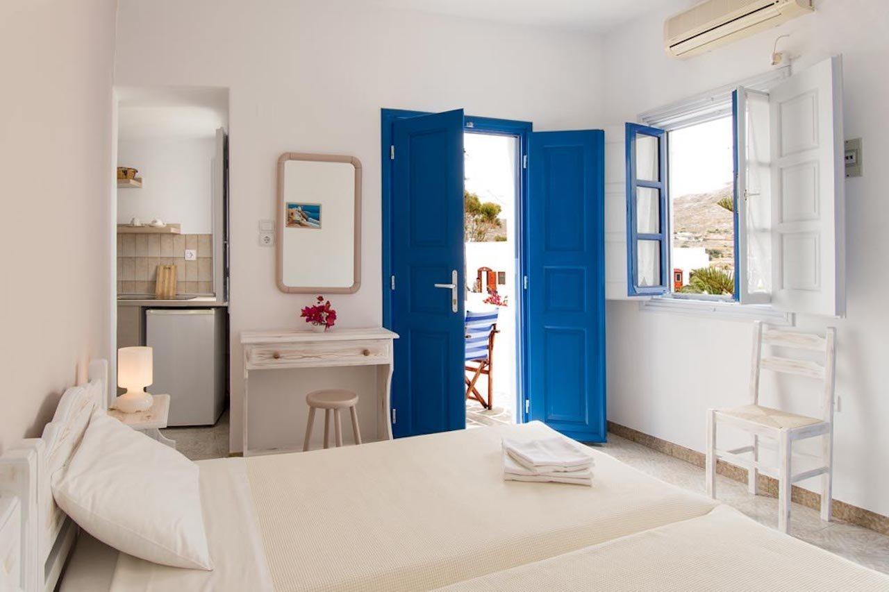 Evgenia Rooms And Apartments Folégandros Esterno foto