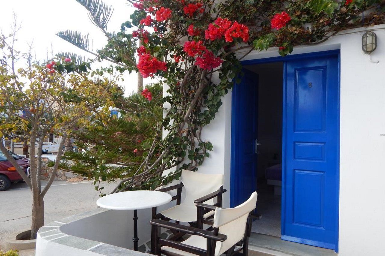 Evgenia Rooms And Apartments Folégandros Esterno foto
