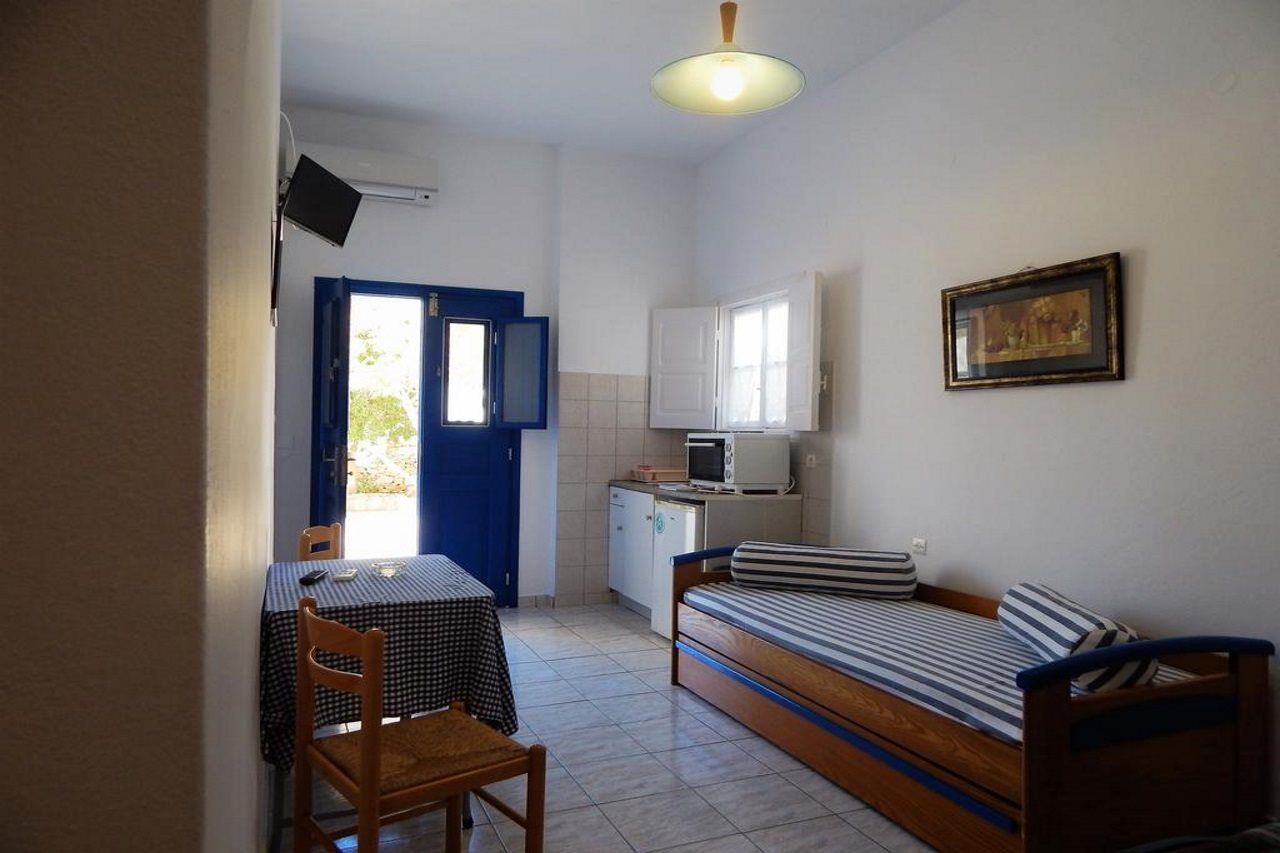 Evgenia Rooms And Apartments Folégandros Esterno foto